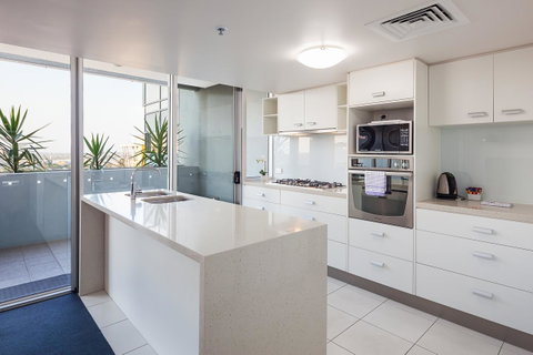 Oxygen Apartments - Tourism Gold Coast 4