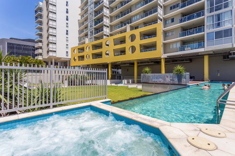 Oxygen Apartments - Tourism Gold Coast 8