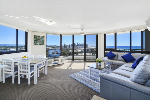 Spindrift On The Beach - Absolute Beachfront - Tourism Gold Coast 3