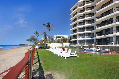 Spindrift On The Beach - Absolute Beachfront - Tourism Gold Coast 1