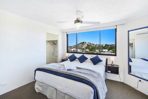 Spindrift On The Beach - Absolute Beachfront - Tourism Gold Coast 2