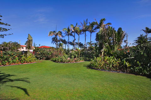 Spindrift On The Beach - Absolute Beachfront - Tourism Gold Coast 24