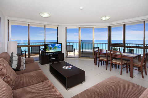 Spindrift On The Beach - Absolute Beachfront - Tourism Gold Coast 13