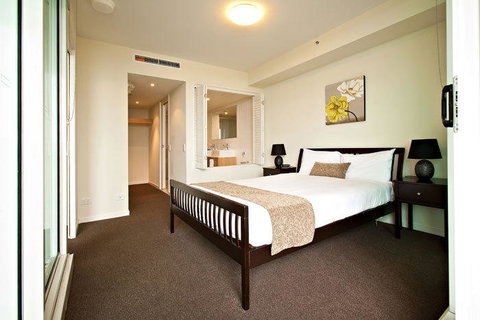 Lanai Riverside Apartments - Gold Coast 8