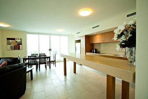Lanai Riverside Apartments - Gold Coast 9