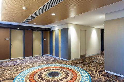 Calamvale Hotel Suites And Conference Centre - Tourism Gold Coast 2