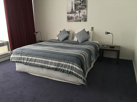The Penthouses Apartments - Tourism Gold Coast 39