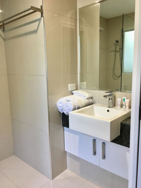 CHA Private Apts Diamond Beach - Tourism Gold Coast 13