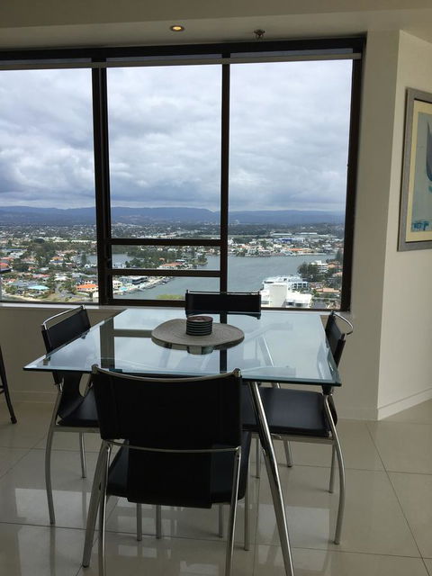 Surfers Century Oceanside Apartments - Tourism Gold Coast 21