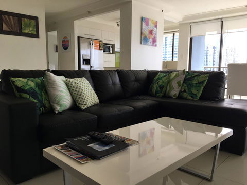 Surfers Century Oceanside Apartments - Tourism Gold Coast 26