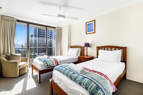 Surfers Century Oceanside Apartments - Tourism Gold Coast 7