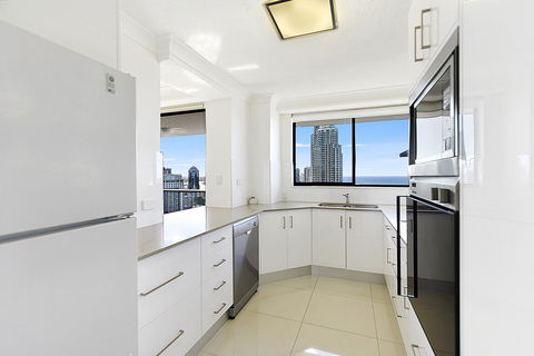 Surfers Century Oceanside Apartments - Tourism Gold Coast 4