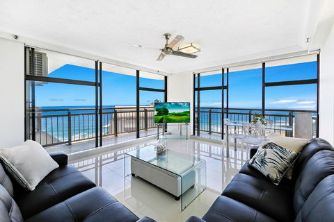 Beachcomber Holiday Apartment - Tourism Gold Coast 0