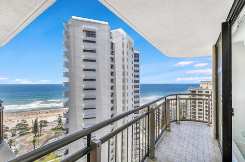 Beachcomber Holiday Apartment - Tourism Gold Coast 13