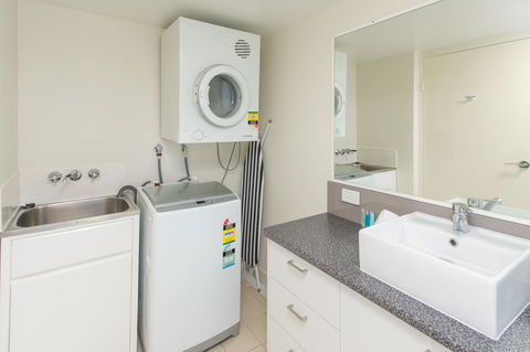 Miami Beachside Holiday Apartments - Tourism Gold Coast 23