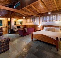 Sharlynn by the River - Tourism Gold Coast