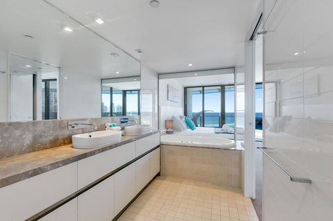Soul 2 & 3 Bedroom Ocean View - We Accommodate - Tourism Gold Coast 21