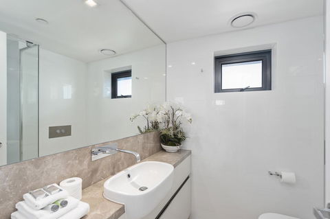 Soul 2 & 3 Bedroom Ocean View - We Accommodate - Tourism Gold Coast 8