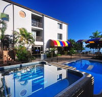 Waters Edge The Strand - Tourism Gold Coast