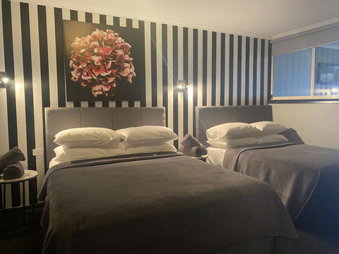 Waterside Holiday Rentals Unit 31 - Tourism Gold Coast 1