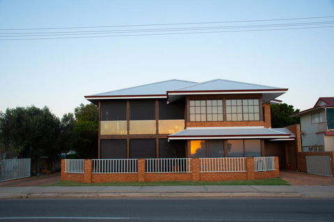 Waterside House Kalbarri - Tourism Gold Coast 0