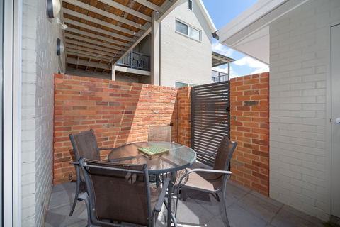 Waterstreet Apartment - Tourism Gold Coast 1