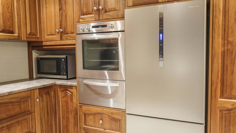 Watervale Hotel Guesthouse - Tourism Gold Coast 2