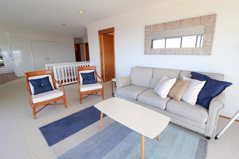 Waves @ Caves - Gold Coast 3