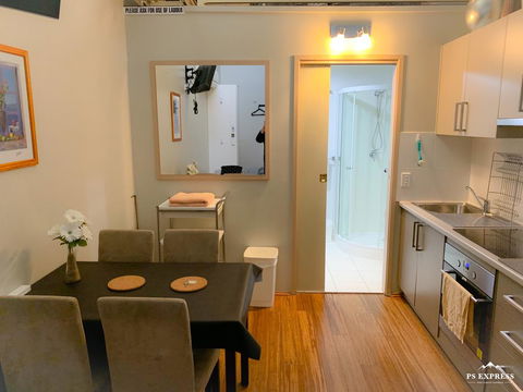Westside Studio Apartments - Tourism Gold Coast 0