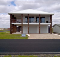 White Caps BB Apartment - Tourism Gold Coast