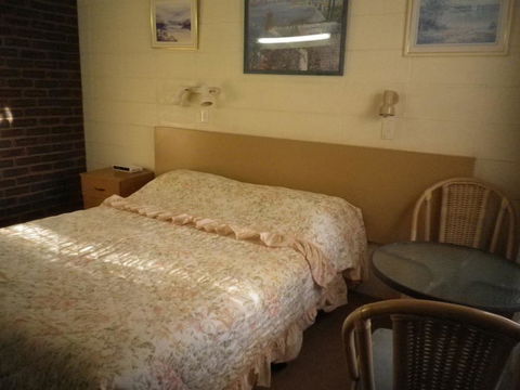 White Lanterns Motel - Tourism Gold Coast 3