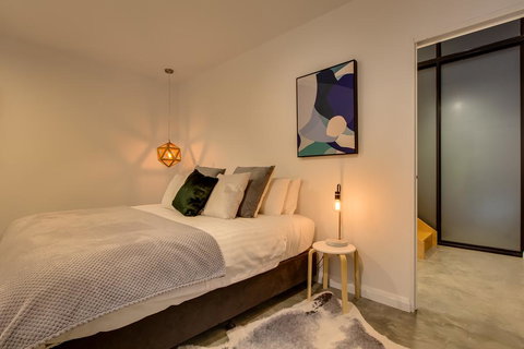 White Room Apartments - Tourism Gold Coast 1