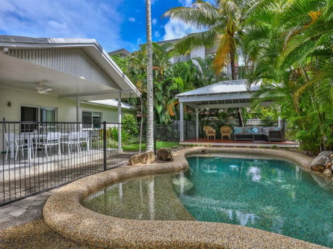Whitehouse - Palm Cove - Tourism Gold Coast 2