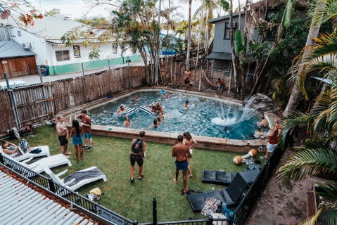 Why Not Backpackers - Tourism Gold Coast 0