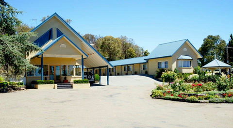 Willows Motel - Tourism Gold Coast 3
