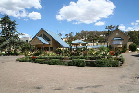 Willows Motel - Tourism Gold Coast 1