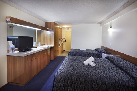 Windsor Lodge - Tourism Gold Coast 2