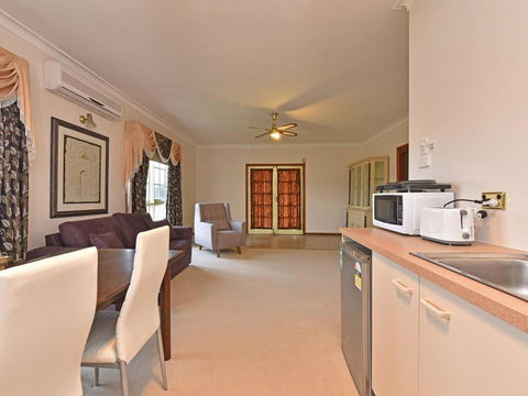 Wine Country Homestead 1br Studio - Gold Coast 2