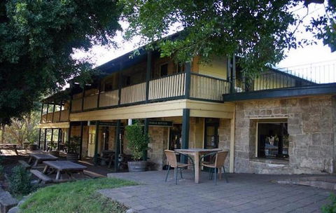 Wisemans Inn - Tourism Gold Coast 0