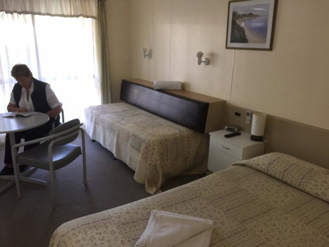 Woodmans Hill Motel - Tourism Gold Coast 1