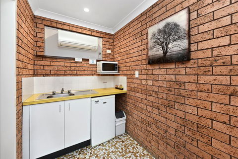 Woongarra Motel - Tourism Gold Coast 2