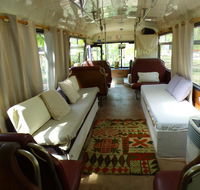 Yamba Hinterland bush retreat - Vintage bus stay - Tourism Gold Coast