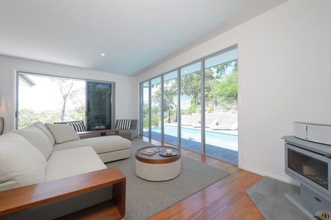 YARINGA - Retreat Style Accomodation With Swimming Pool - Tourism Gold Coast 0