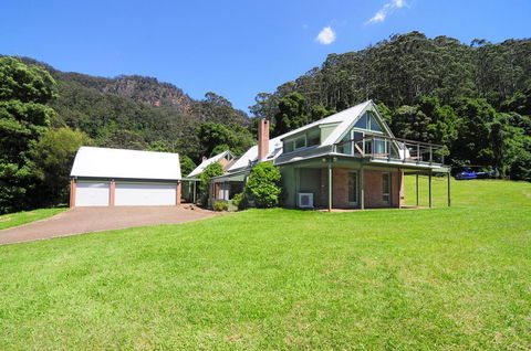 Yeola - Lush Location With River Access! - Tourism Gold Coast 2