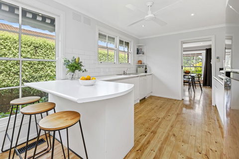 YIN-YANG - MOUNT ELIZA - Tourism Gold Coast 2