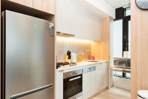 York & George - Tourism Gold Coast 1