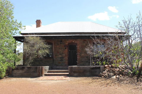 York Cottages And Burnley House - Tourism Gold Coast 3