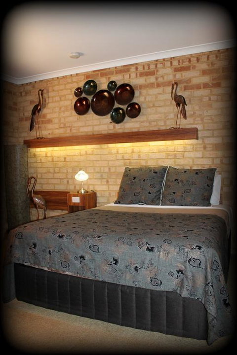 York's Boutique Motel - Tourism Gold Coast 3
