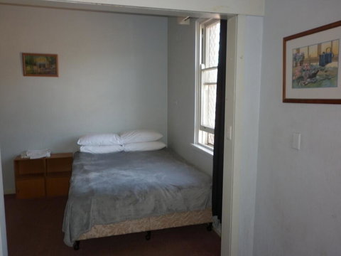 Young Budget Accommodation - Gold Coast 0