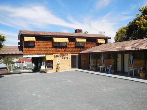 Young Goldrush Motel - Gold Coast 0